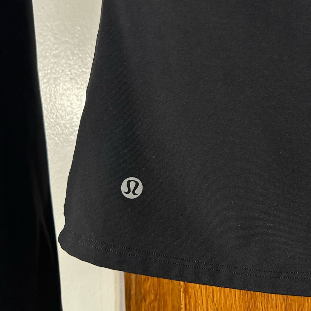 Lululemon half zip - Picture 4 of 4